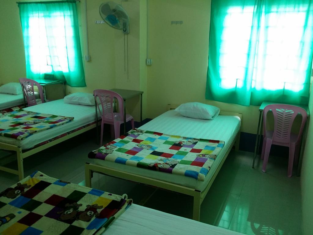 Hostel T Venus Yangon Zimmer foto
