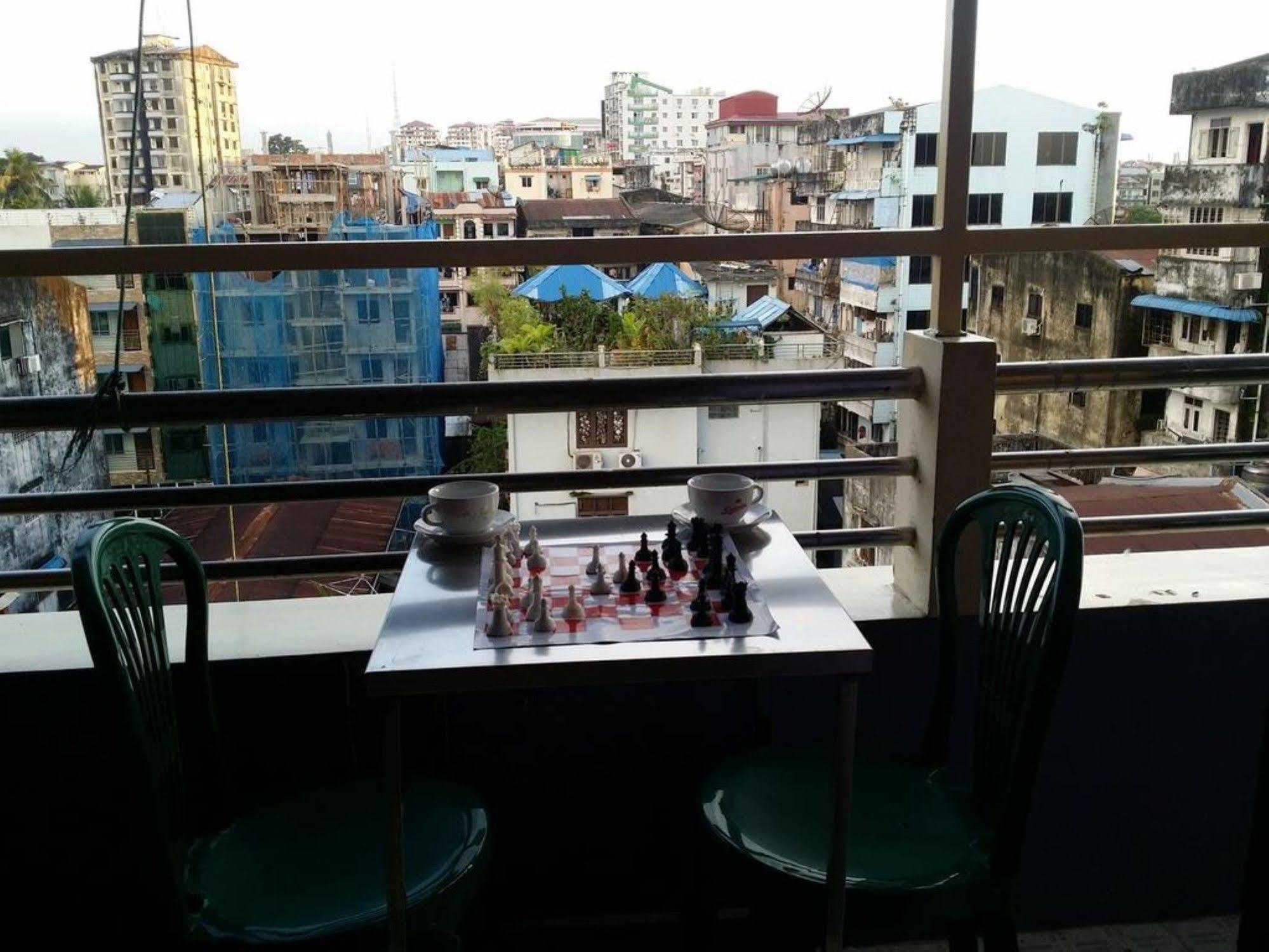 Hostel T Venus Yangon Exterior foto