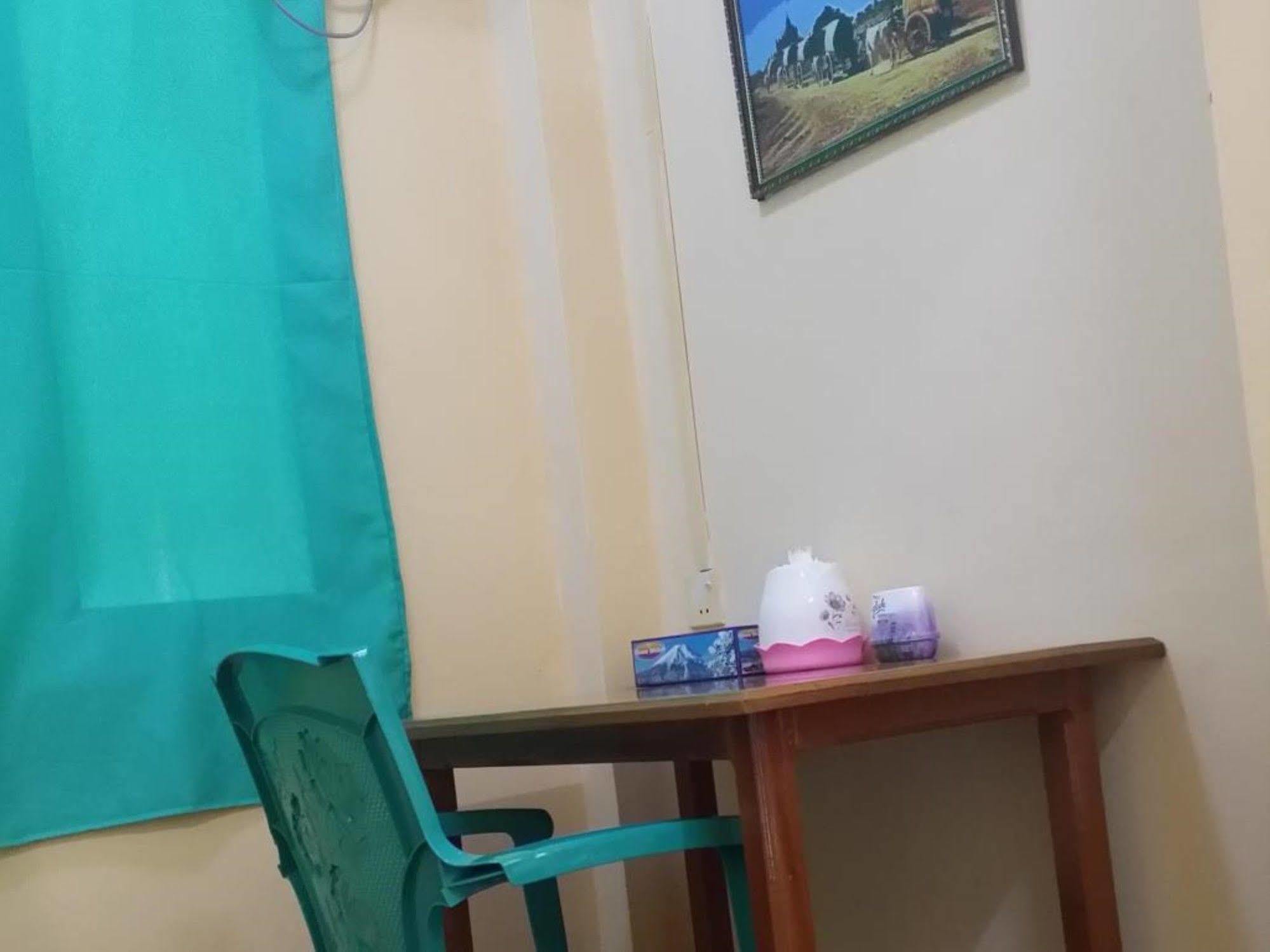 Hostel T Venus Yangon Exterior foto