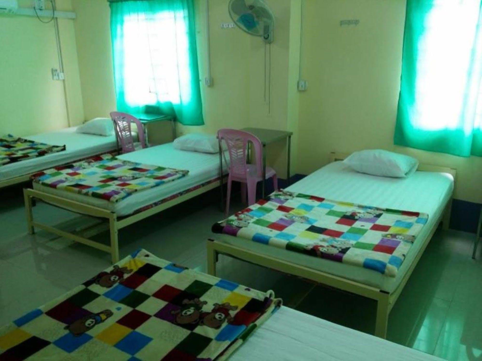 Hostel T Venus Yangon Exterior foto