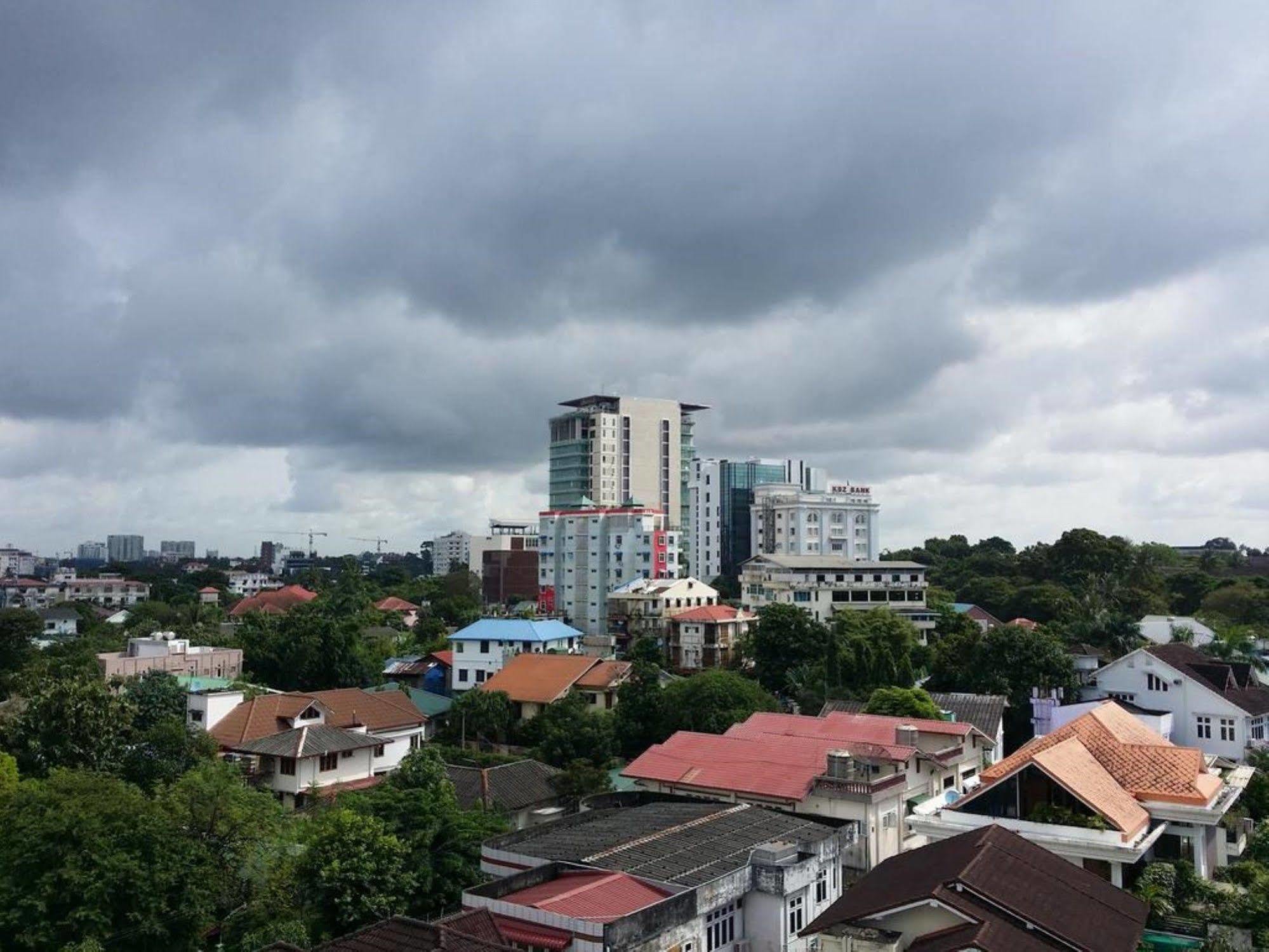 Hostel T Venus Yangon Exterior foto